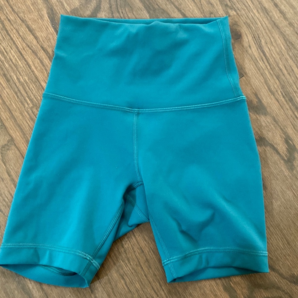 Lululemon wunder under biker shorts